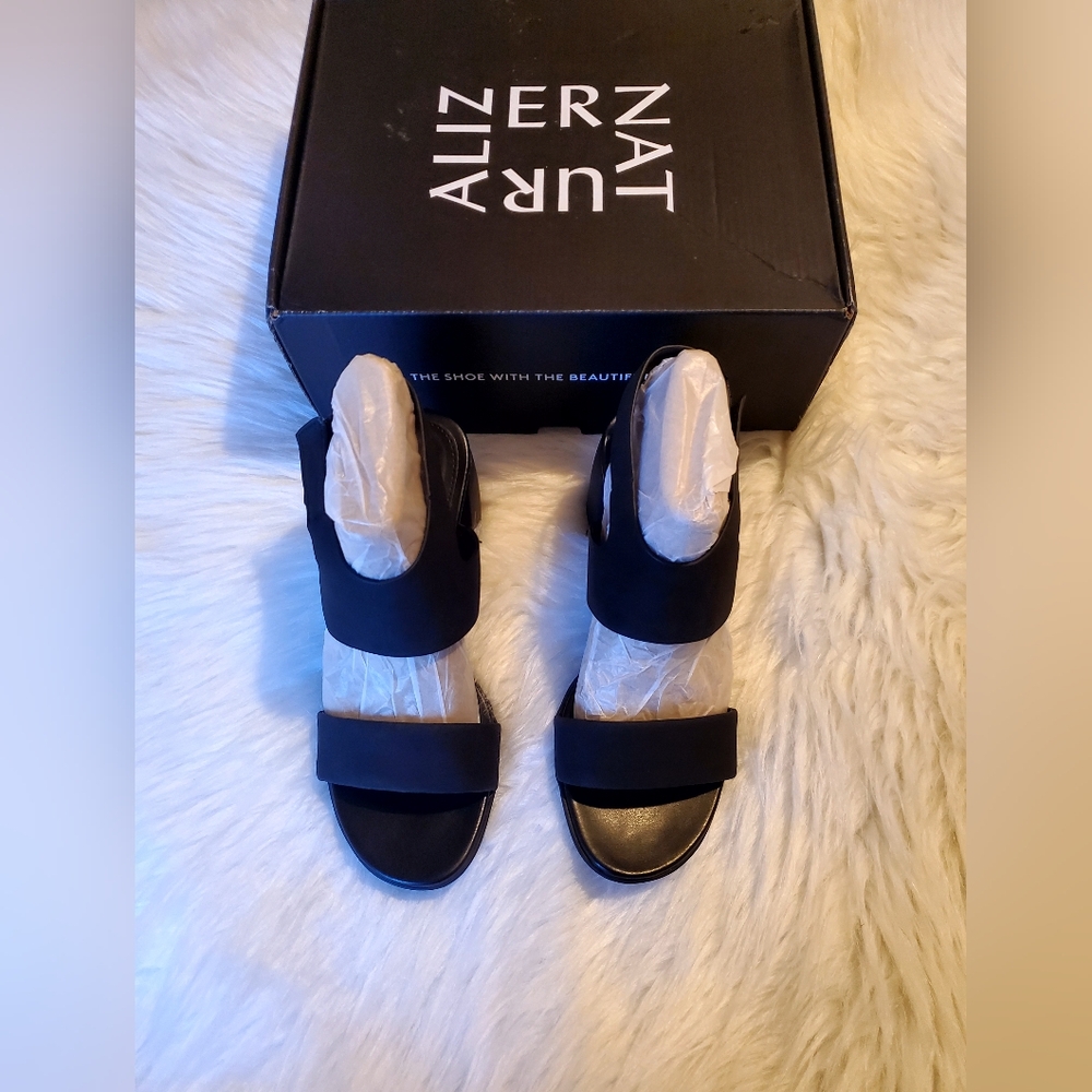 Naturalizer Women's Black Sandals
